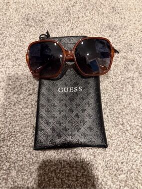Women’s Guess Sunglasses